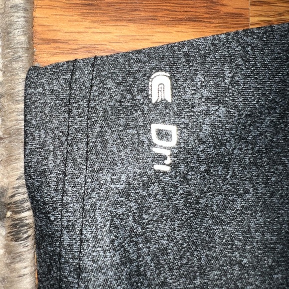 Gray workout T-Shitt - Picture 4 of 4